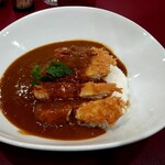 Burakuri Cho Curry BiBo - 日替わりカレーランチセットのチキンカツカレー ドリンク付 800円