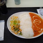 Sati - バターチキンカレーとアイスコーヒー　660円(税込)