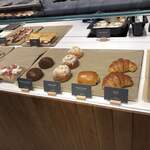 STARBUCKS RESERVE STORE Ginza Maronie Dori - 