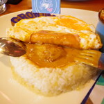 Grow up company - 料理写真:カレー湖からハンバーグが