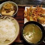 Mura Yakuba - 日替りランチ　かき揚げと肉豆腐