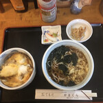 Kamakura - えび天とじ丼※蕎麦付き