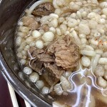 Kita Kumamoto Service Area (Kudari Sen) Snack Corner - 【ごろっと肉うどん 680円】牛肉は甘辛く煮込まれたサイコロ状