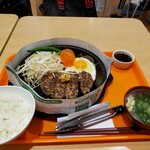 Pepper Lunch Misutamakkusu Shonan Fujisawa Sc Ten - 100％ビーフハンバーグ目玉焼付 780円