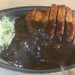 Yakitori Izakaya Hibikiya Kitchen 2 3 - キャーーー！！！とりカツカレー！大盛り¥850。
                        
                        ライスカレーもココは美味い！！！
                        やや辛口のカレー。
                        
                        
                        