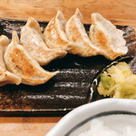 Nikujiru Gyoza no Dandadan Meidaimae Ten - 