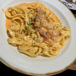 Kamakura Pasta Sakurabirin Gakuenmae Ten - ぷりぷり海老とベーコンのトマトクリームパスタ