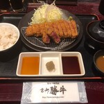 Gyukatsu Kyoto Katsugyu Sentocho Honten - 牛ロースカツ膳のL（1,580円）_2020年1月