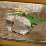 Sushi Sanpuku - 鮮度抜群の鰯刺し