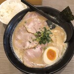 Kiichiro - 醤油ラーメン(ちょい乗せ)＆小ライス