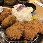 Tonkatsu Tamafuji Chitose Ten - 熟成ヒレカツ定食と牡蠣フライ