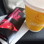 マクドナルド  - ストロベリーパイとホットコーヒー