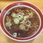 Tonton Tei - キャーーー！！！ラーメンセットのラーメン！
                        
                        ラーメン、やきめし半分で¥750は嬉しい価格設定。
                        
                        
                        ではいただきます。
                        
                        いざ！！！
                        
                        
                        