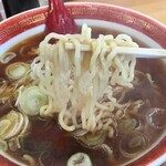 Tonton Tei - あ！富山の町中華ではあまり見ない中太の縮れ麺。
                        
                        コレがモチモチっとして何やら美味いぞ！
                        
                        
                        
                        