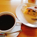 Jikabaisen Coffee Senmonten Yoshino Coffee - フレンチプレスコーヒー&春紅玉とラムレーズンのケーキ