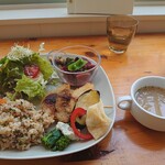 Karada o Utsukushiku Totonoeru Cafe GARDENS - 