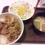 Sukiya Fukuoka Shimen Ten - ●牛丼　並　サラダセット●