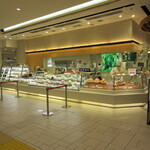 RF1 Ekyuto Oomiya Ten - 店頭