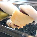 Yonehaku Mochi Honpo - キウイ大福、パイン大福