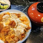 Tonkatsu Santa - ランチひれカツ丼900円税込。