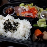 Uono - ローストビーフ弁当(600円)