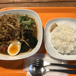 SOUP CURRY&BAR  SPICE TIGER - 厚切りポークと野菜のスープカレー