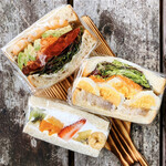 Sandwich Senmon Ten Sancerite - エビアボカド、焼豚と煮卵、スペシャルフルーツ