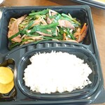 Takasago Shokudo - ニラレバ炒め弁当〜テイクアウトで。