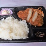 ローソン・ポプラ - 料理写真:トンカツ弁当