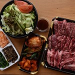 炭火焼肉 鶴兆 - 料理写真: