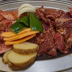 House Yakiniku Tei - カルビ定食 1,600円、牛サガリ 800円×2(全て税込)