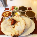 デリー - 三色カレーセット。1250円