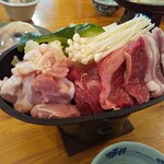 Nikaku Ryokan - 牛肉に鶏肉、野菜