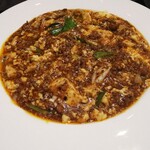 中国料理 龍泉華 - 麻婆豆腐アップ 熱々でした。辛くないです。