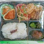 Taguchi Nikuten - いろいろ弁当 740円(税込)