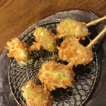 Osaka Kushikatsu Tentekomai - お豆のおかき揚げ