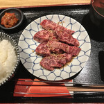 炭火焼肉のバクロ - こっちが極上ハラミ