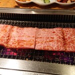 炭火焼肉 食神 苑 - 骨付きカルビ