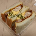 LOPIA Shobuforeo Ten - チーズタンドリーチキンサンド（298円）