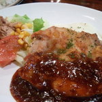 Turner-Cafe - 鶏もも肉ソテーのハニーマスタードは大人気☆ソースの甘さと鶏もも肉の合性が抜群！リピート率も多くバイトの子たちも大好きなお料理のひとつ☆