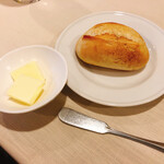 RESTAURANT Douce Douce - パンとバター　