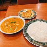 HABIBI HALAL RESTAURANT - ダルカレーセット