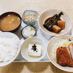 Yamanami - とんかつ&いわしの煮付けにご飯&味噌汁を付けて700円也