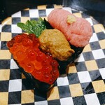 Sanchoku Gourmet Kaiten Sushi Kantaro Tokyo - 