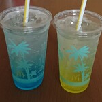 McDonald's Hyakurokujugo Nabari Ten - 【マックフィズ：ブルーハワイ＆レモネード】
                      こちらもヤシの木デザインに。
                      夏らしいドリンク。