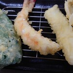 Odaya no Tempura - ピーマン、エビ、イカ、イトヨリ