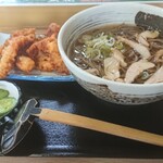 Kahoku Meibutsu Niku Soba Dokoro Tachibana - 冷たい肉そば￥700とゲソ天単品￥300