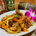 タイ料理 プリック天満 - 鶏肉のカシューナッツ炒め。