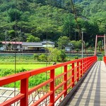 Yamatsuri Yama Kanko Center - あゆのつり橋から見た矢祭山駅