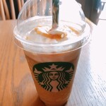 スターバックス・コーヒー - キャラメルフラペチーノ　少し飲んじゃったw